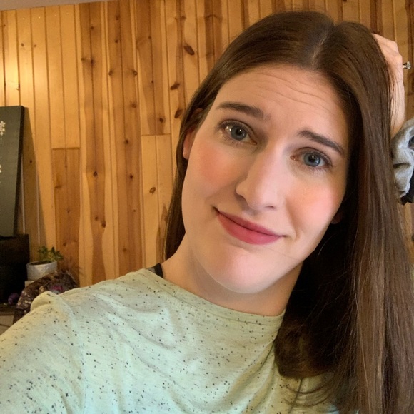 Meet your Posher, Jamie - Picture 1 of 2